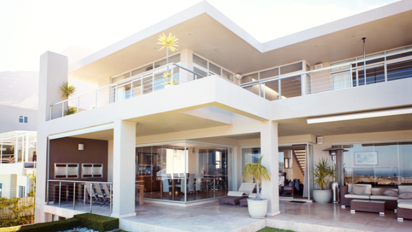 Proteção e rentabilidade — Alex Nabuco dos Santos explica como usar o dólar e a inflação a favor da sua estratégia imobiliária.