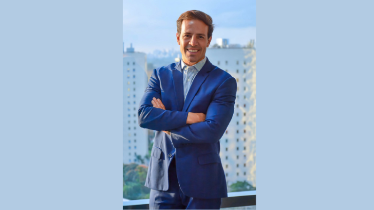 Saúde baseada em evidências: Como comunicar ciência sem afastar o público? Ian dos Anjos Cunha discute como a saúde baseada em evidências pode ser comunicada de forma clara, confiável e acessível, sem afastar o público leigo.